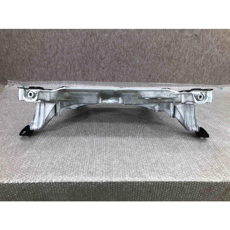 ホンダ 純正 ヴェゼル サブフレーム クロスメンバー 新品・未使用品