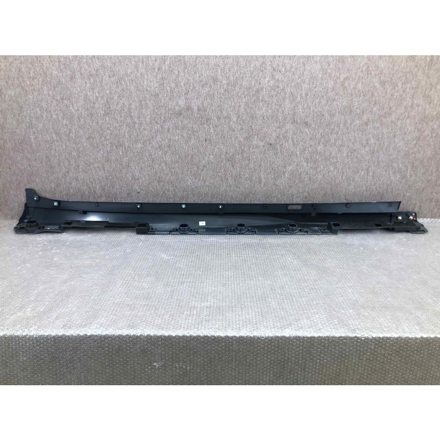 トヨタ プリウス 60系 MXWH60/MXWH65 ZVW60/ZVW65 純正 左 サイド