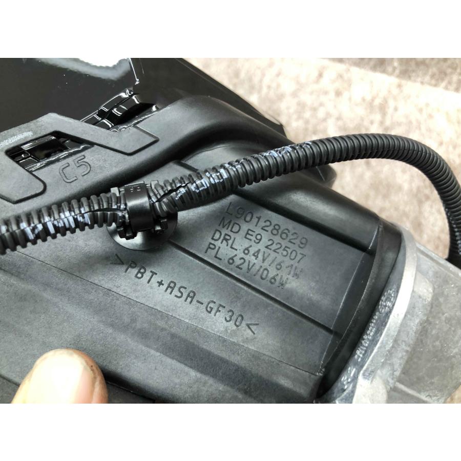 美品 磨き済み プジョー 208 P21 LED デイライト デイランプ 右 右側