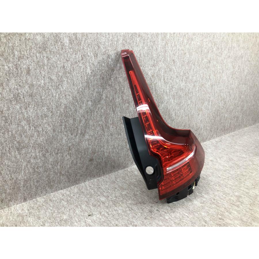磨き済み ボルボ V60 純正テールランプ 右 32291359 : 拓海商事ヤフー