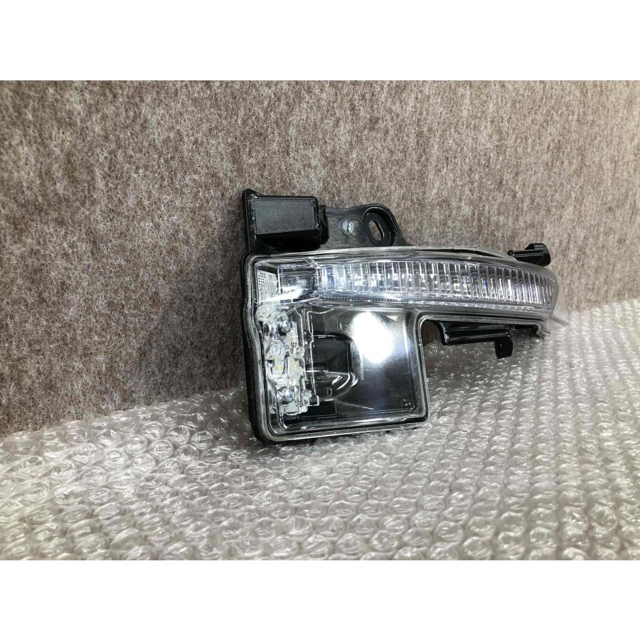 美品 磨き済み トヨタ プリウス 60 ZVW60 65 純正 右 フロント