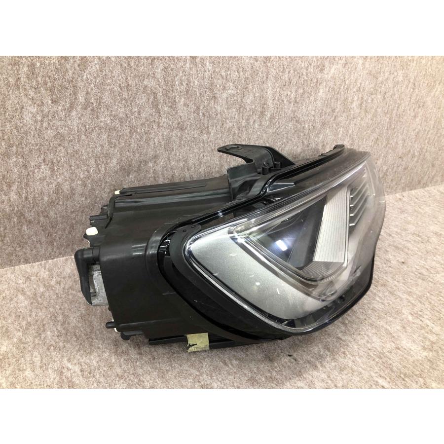 美品 アウディ　A3 8V　前期 ベッドライト　右側 8V0941006F 美品 アウディ A3 8V 前期 ベッドライト 右側 8V0941006F 【公式通販】