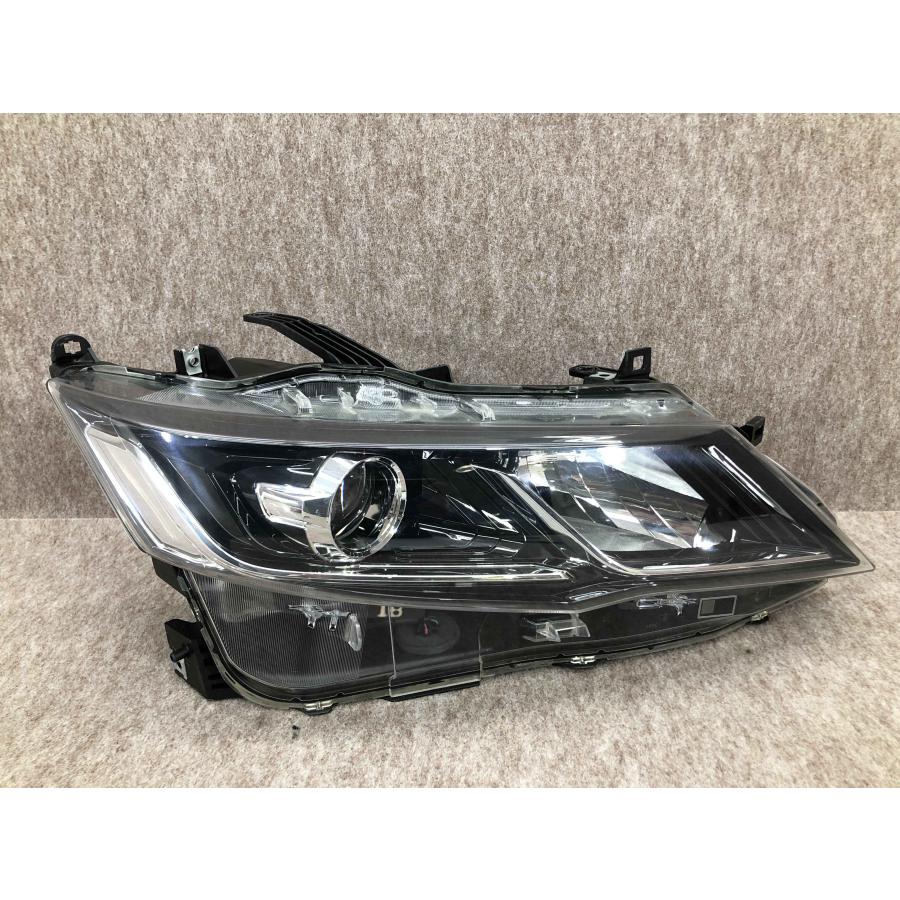 セレナ　C27 右ヘッドライト　美品 磨き済み 日産 セレナ C27 右 ヘッドライト 純正 KOITO 100-23721