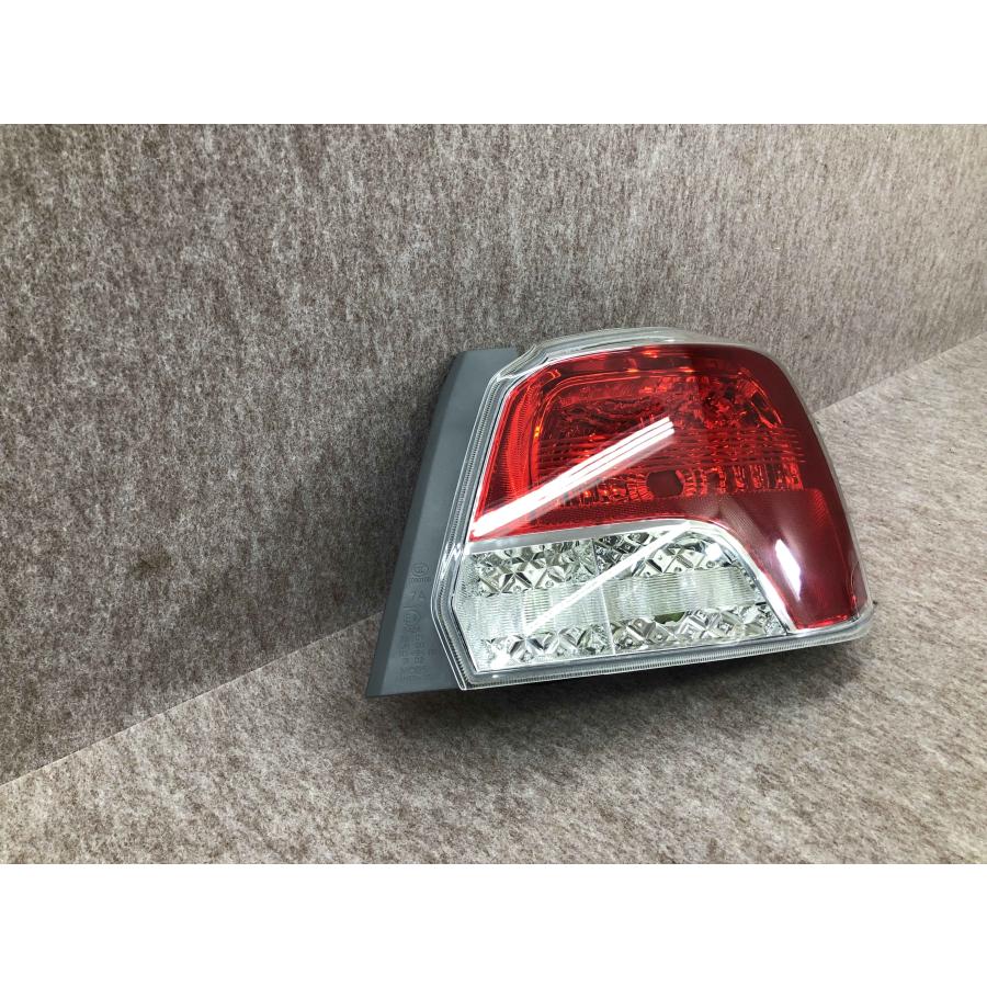 美品 磨き済み スバル インプレッサ GJ7 純正 右テールランプ MOBIS