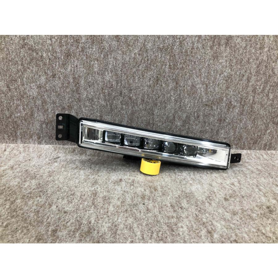 ヴェゼル　RU1 LEDフォグランプ　右 美品 磨き済み ホンダ 前期 LED RU1 ヴェゼル 右フォグランプ STANLEY