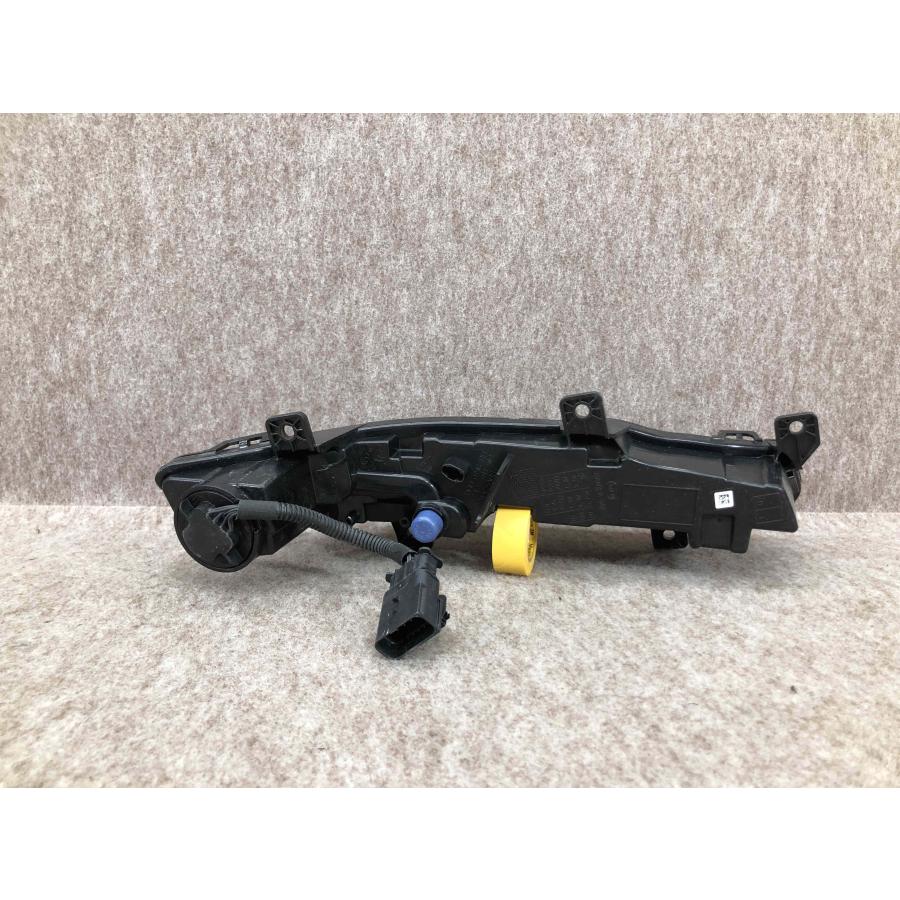 点灯不良 レンズ美品 磨き済み プジョー 308 3DA-P51YH01 右 デイ