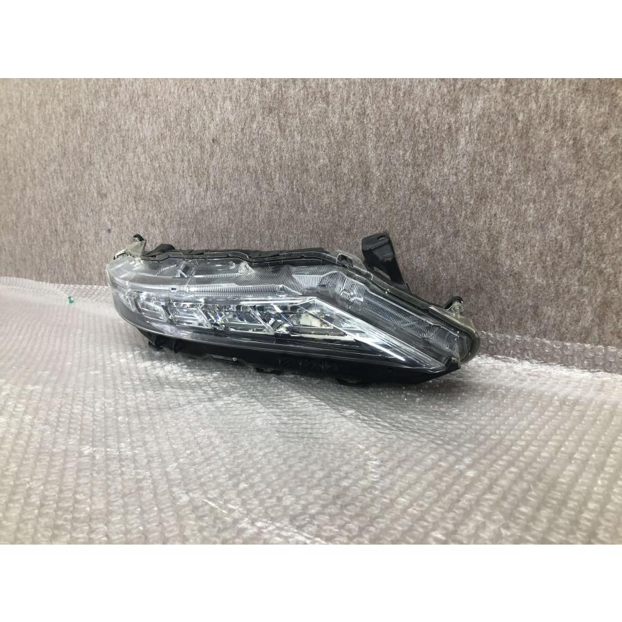 磨き済み デリカ D5 CV1W 後期 純正 ポジションランプ 右 KOITO 212