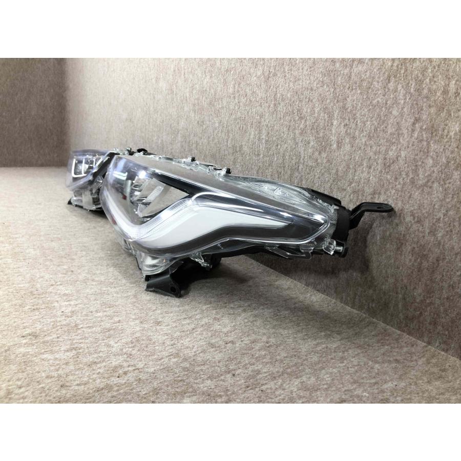 レンズ美品 磨き済み ヤリス MXPA10 純正品 左右 ヘッドライト KOITO