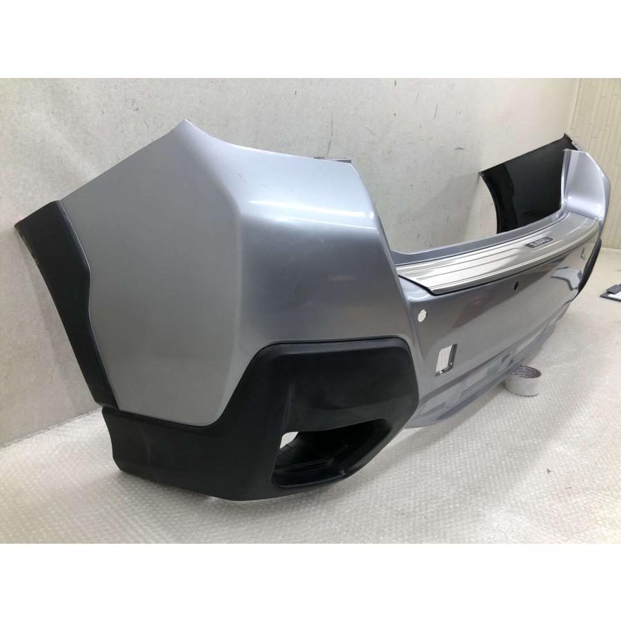 美品　スバル　インプレッサXV　リアバンパー auto-parts-jp_g89-17