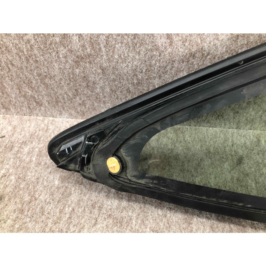 ウィッシュ ZGE20W 右 フロントコーナーガラス サイドガラス クォータ