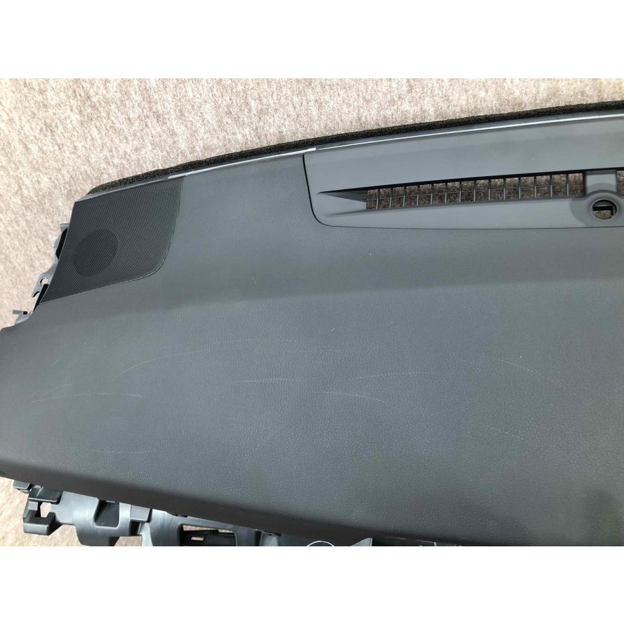 トヨタ 純正 カムリ AXVH70 インストルメントパネル 55401-33911-C1