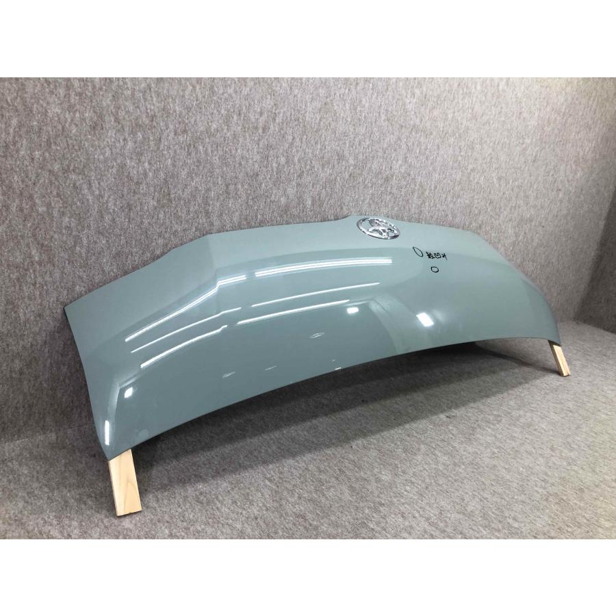 新車外し トヨタ 純正 200 ハイエース ワイド ボンネット フード 保管