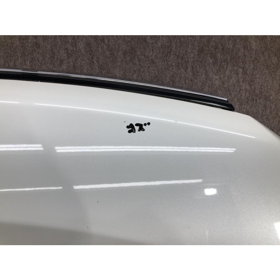 トヨタ ヴォクシー 80系 ボンネット フードパネル ZRR80/ZRR85/ZWR80
