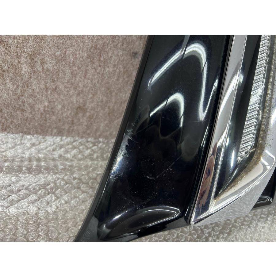 ヴォクシー ZS ZRR80W 後期 純正 フォグカバー 右 フロントバンパー