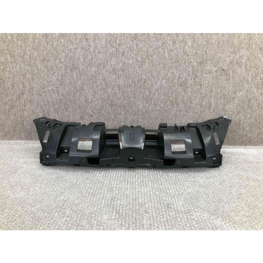 ヤリスクロス MXPB10純正ラヂエターグリルブラケット 53115-52040 トヨタ ヤリスクロス MXPB10 MXPB15 MXPJ10 MXPJ15 純正 ラヂエター