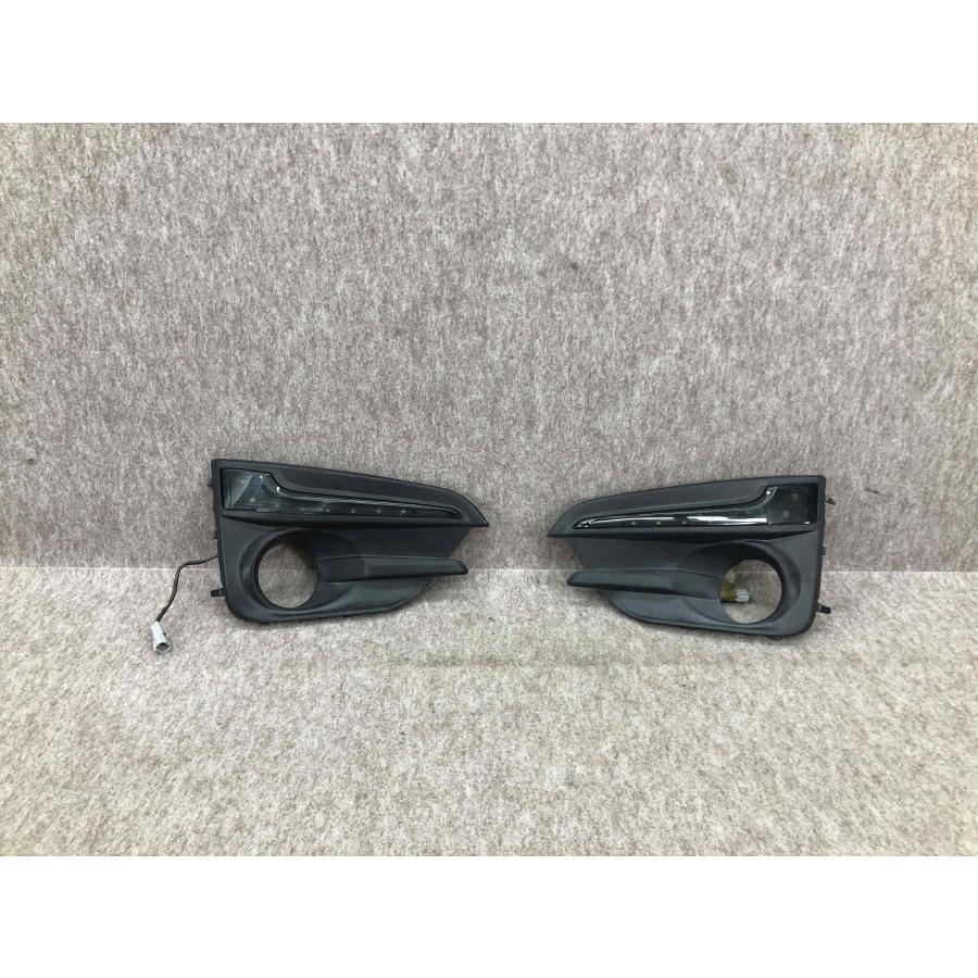 インプレッサスポーツ　GT2右側ライト S635 インプレッサスポーツ GT2 GT3 GT6 GT7 後期 左右 LED デイライト