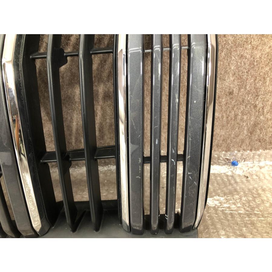 ランドクルーザープラド150後期　純正グリル トヨタ ランドクルーザープラド TRJ150W/GDJ150W 後期 純正 グリル