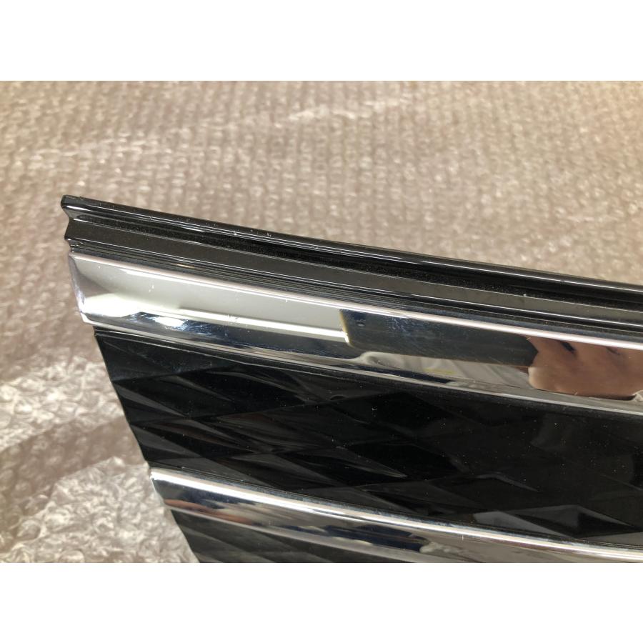 ダイハツ タントカスタム フロントグリル 53105-B2660 : 拓海商事