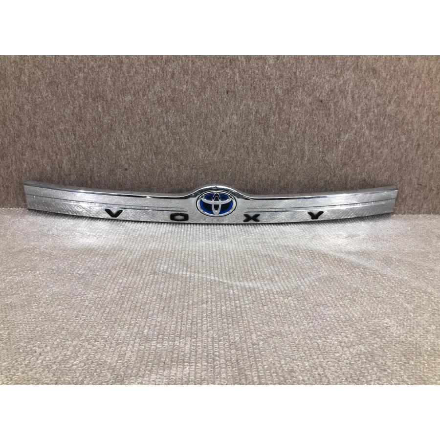 前期 ZRR80G/ZRR80W/ZRR85G/ZRR85W ヴォクシー 純正 リアガーニッシュ