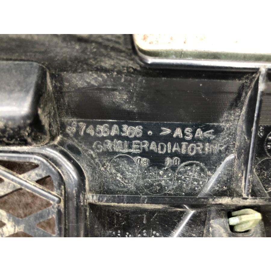 三菱デリカ D:5 前期 CV1W CV5W 純正 フロントグリル 7456A366 メッキ