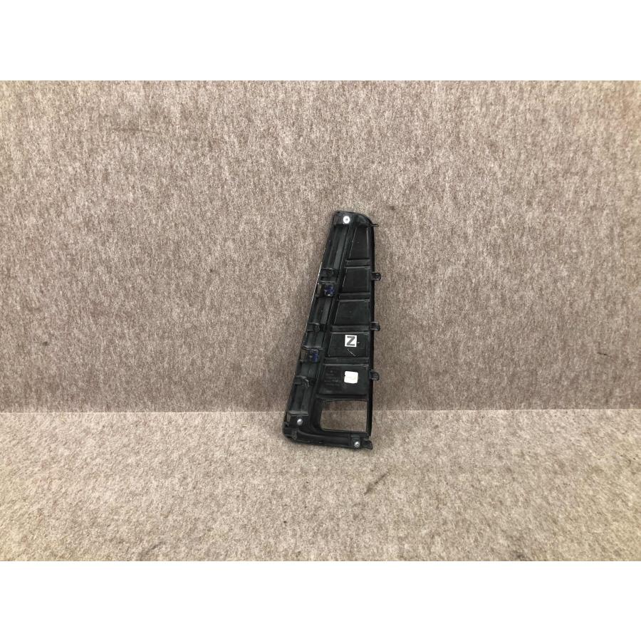 30 アルファード S/SC 後期 AGH30W 純正 右 フォグ ランプ