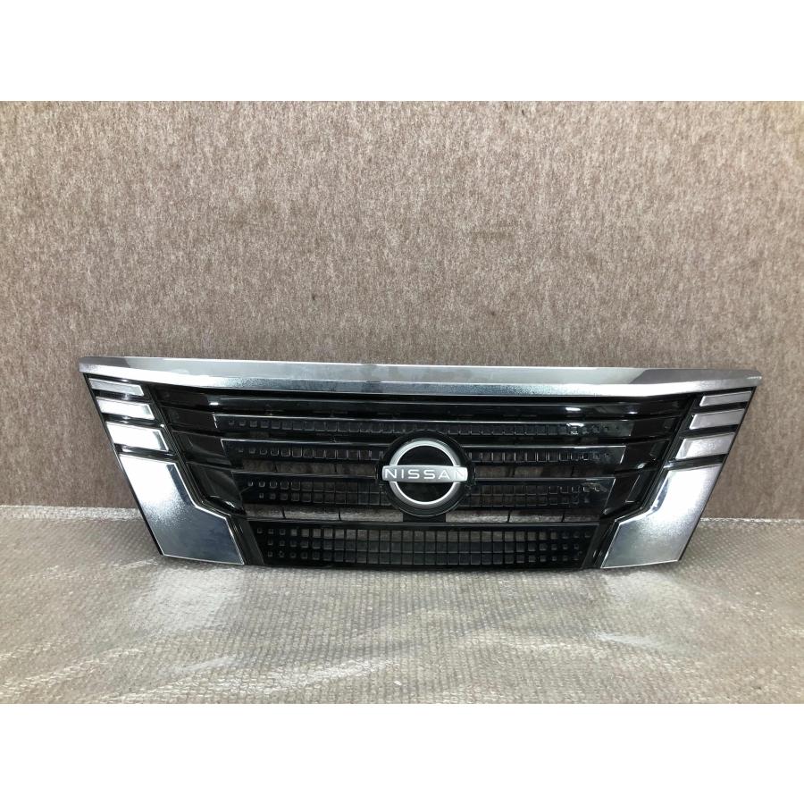 新品　日産NV350 キャラバン E26フロントグリル後期 3型 純正タイプ 日産 キャラバン NV350 後期 E26 フロントグリル 62310 5YJ1C : 拓海