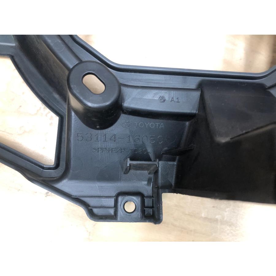 トヨタ カローラクロス ZSG10 ZVG11 ZVG15 純正 フロント インナー