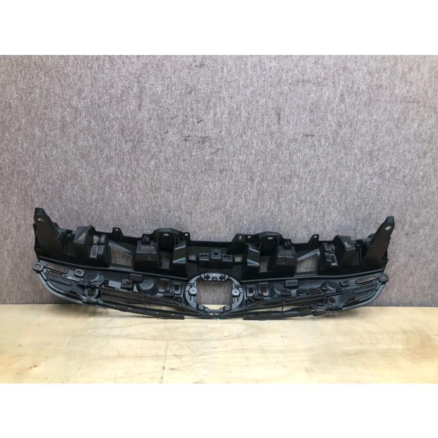 ZVW50 ZVW51 ZVW55 前期プリウス純正フロントグリル ラジエターグリル