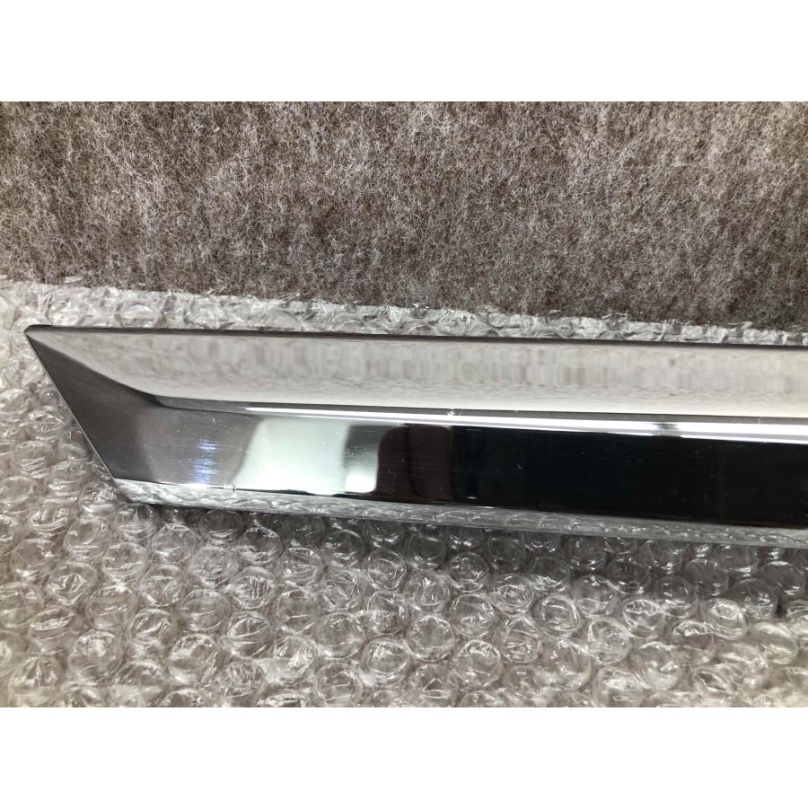 プレミオ ZRT260 純正 リアガーニッシュ トランク メッキ モール 76801 