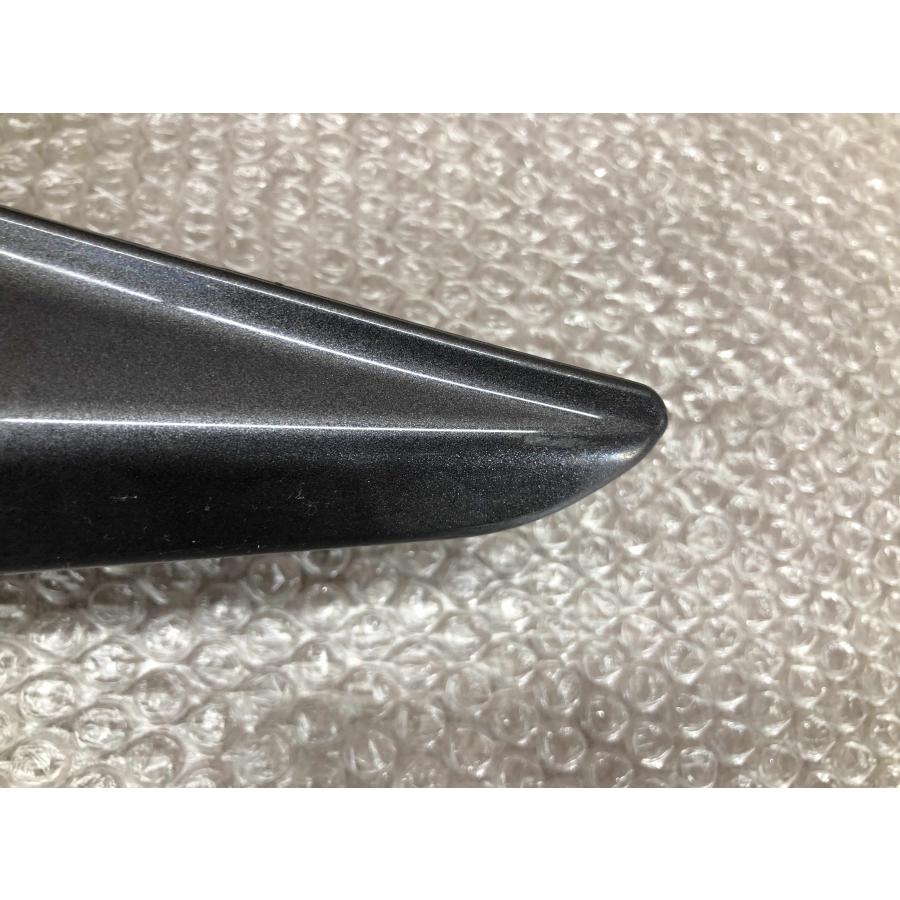 レクサス CT ZWA10 後期 フォグカバー 右 右側 ガンメタ 81481-76020 
