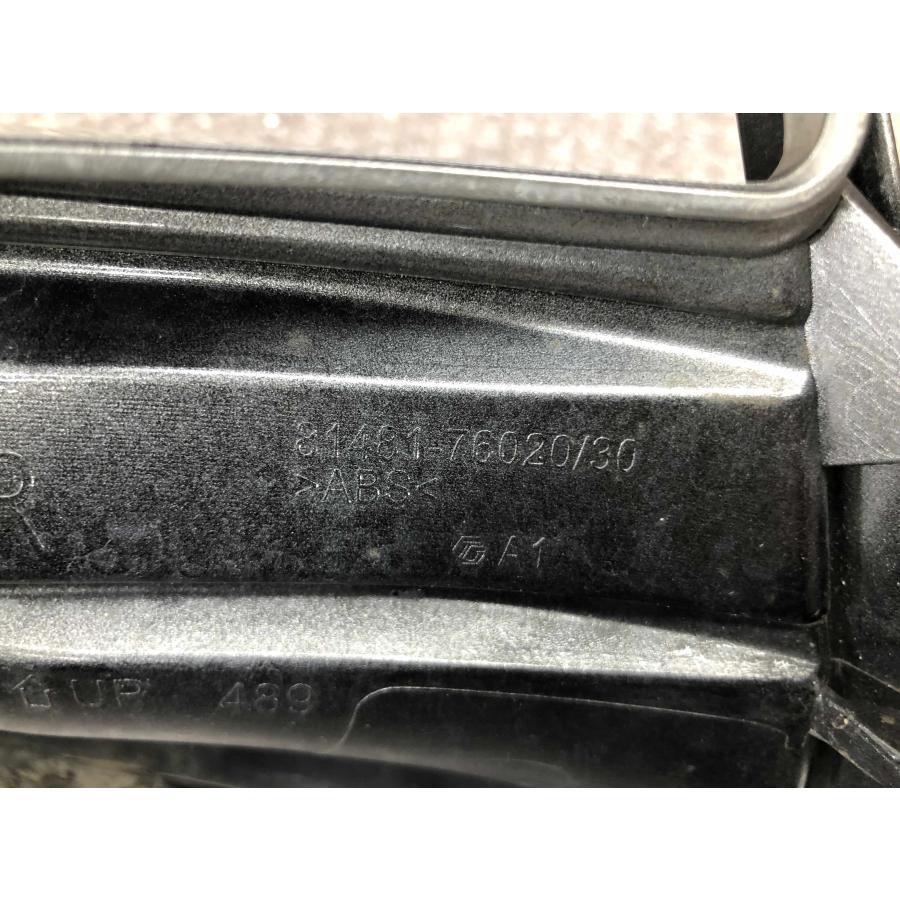 レクサス CT ZWA10 後期 フォグカバー 右 右側 ガンメタ 81481-76020 