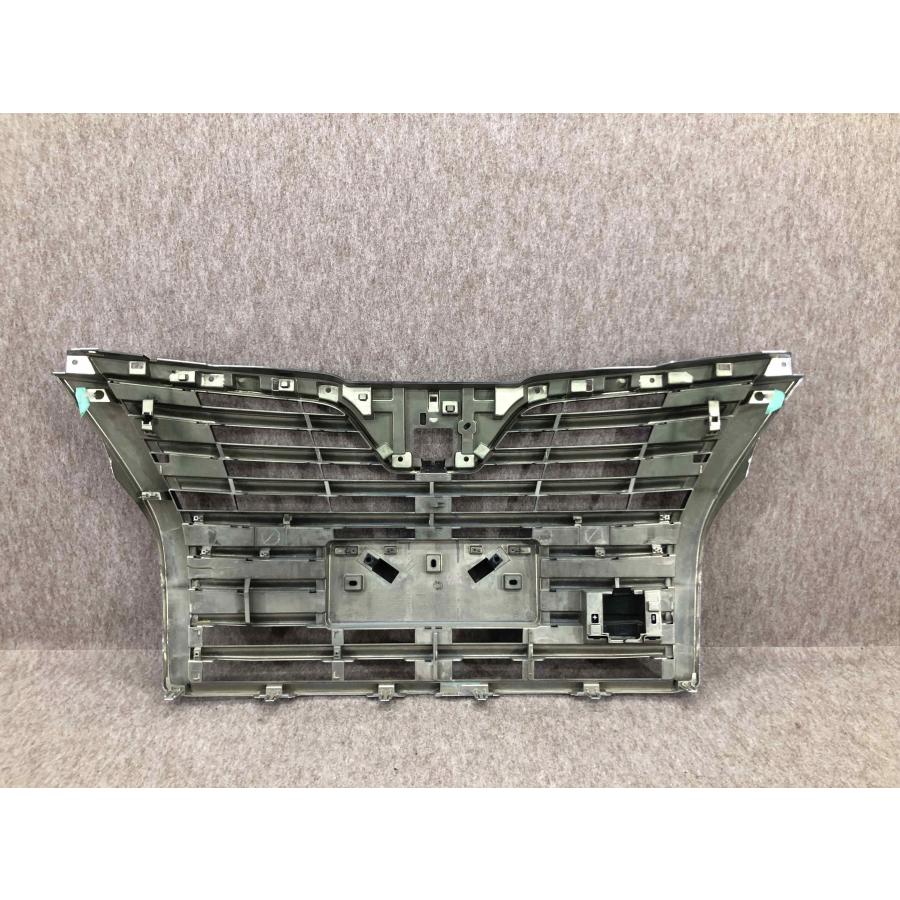 日産 エルグランドe52 250 ハイウェスター グリル中古品 中期 E52 エルグランド ハイウェイスター 純正 フロントグリル