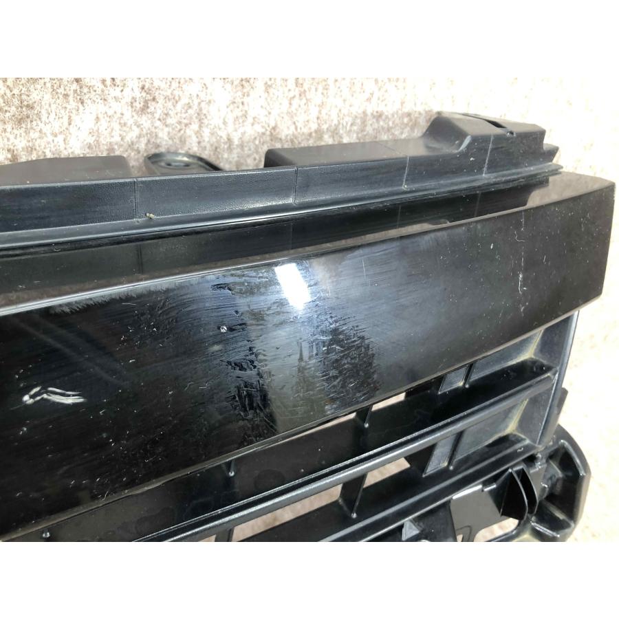 ZRR80 ZWR80 後期 ヴォクシー 純正 グリル 53101-28620 53111-28760