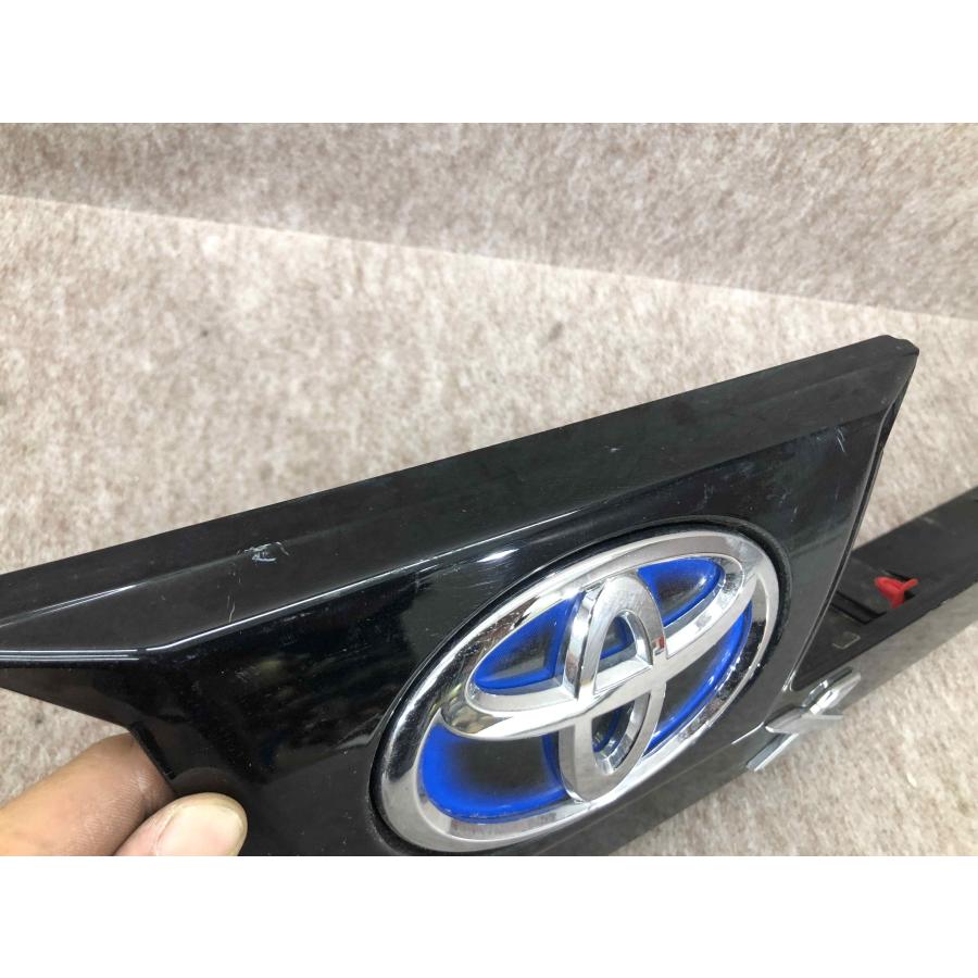 トヨタ ヴォクシー ZWR90 ZWR95 MZRA90 MZRA95 90系 リアガーニッシュ