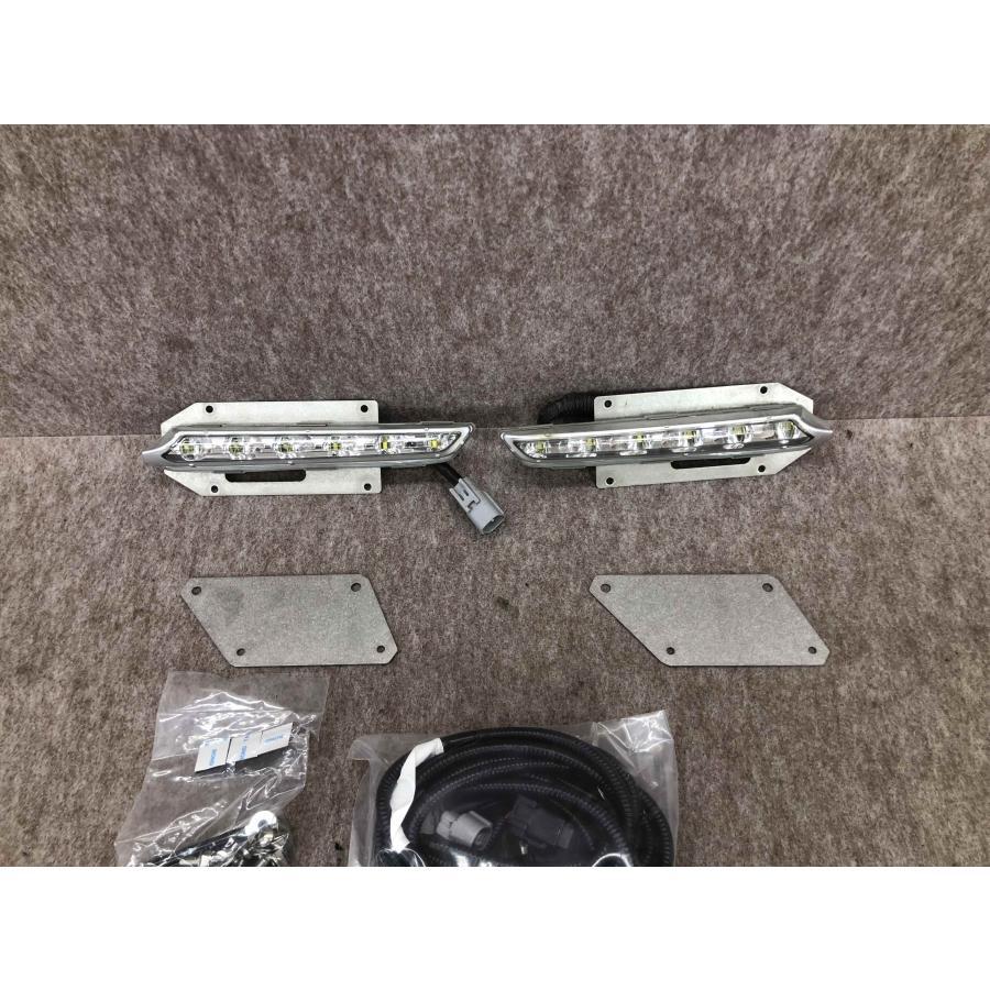 ZSU60W 後期 ハリアー TRD フロントスポイラー用 LED デイライト MS341