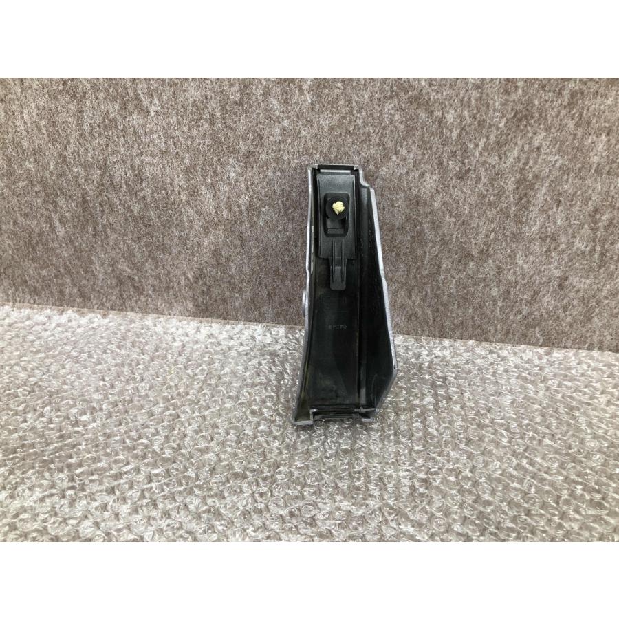 ノア ヴォクシー 90 左 クォーター パネル マッドガード 76908-V1010