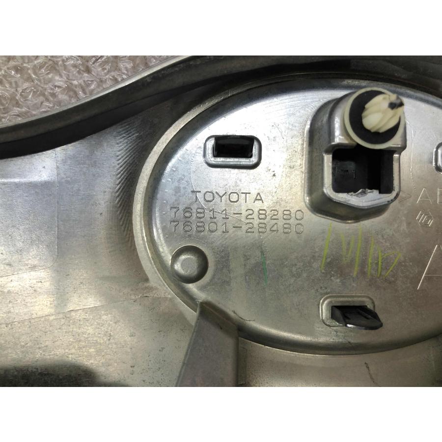 トヨタ ノア ZRR80/ZWR80 純正 リアガーニッシュ 76811-28280 : 拓海