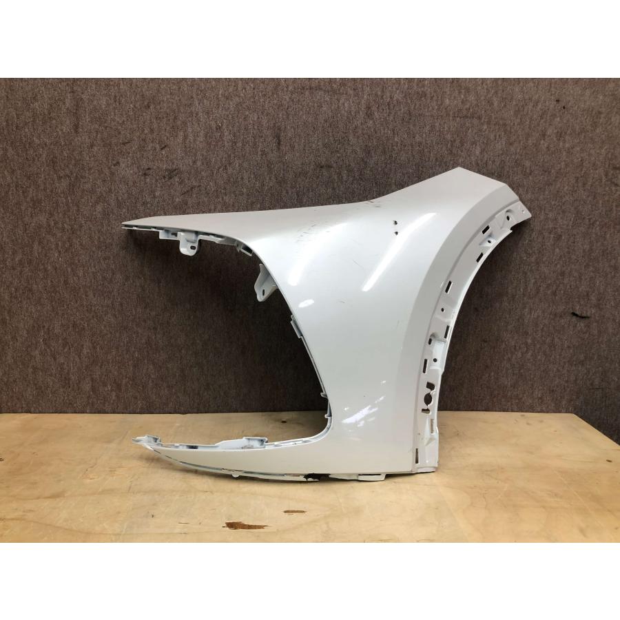 クラウンクロスオーバー AZSH35 左フロントバンパー コーナーパネル