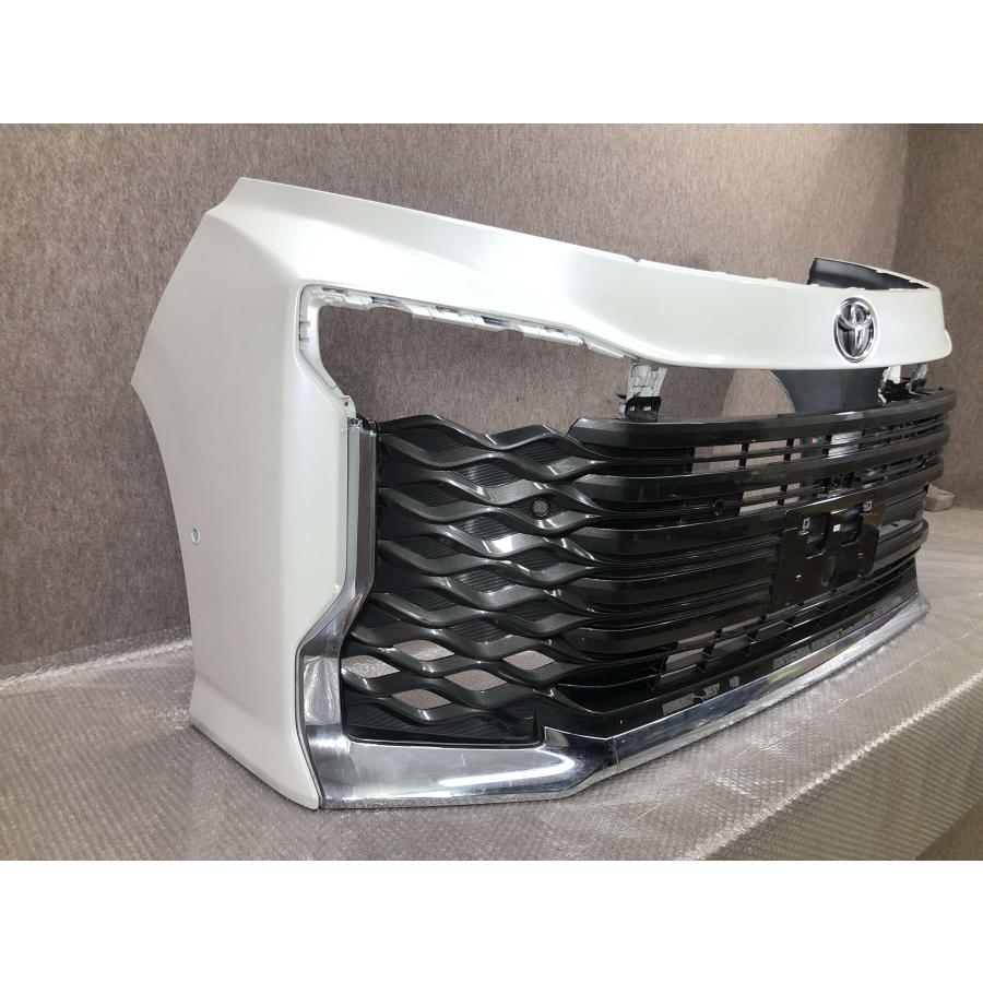 90VOXY フロントバンパー ホワイト プラスチック製 トヨタ ヴォクシー 90系 純正 フロントバンパー ZWR90W/ZWR95W/MZRA90W