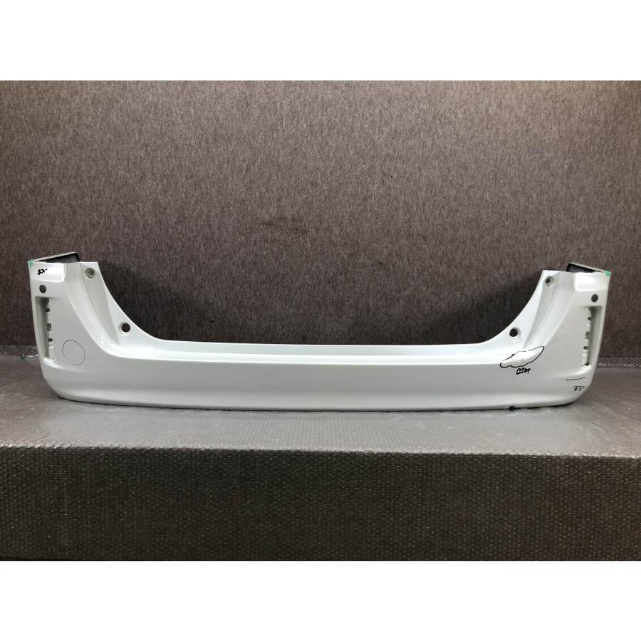 ZWR80/ZRR80/ZRR85 ヴォクシー/ノア/エスクァイア 純正 リアバンパー