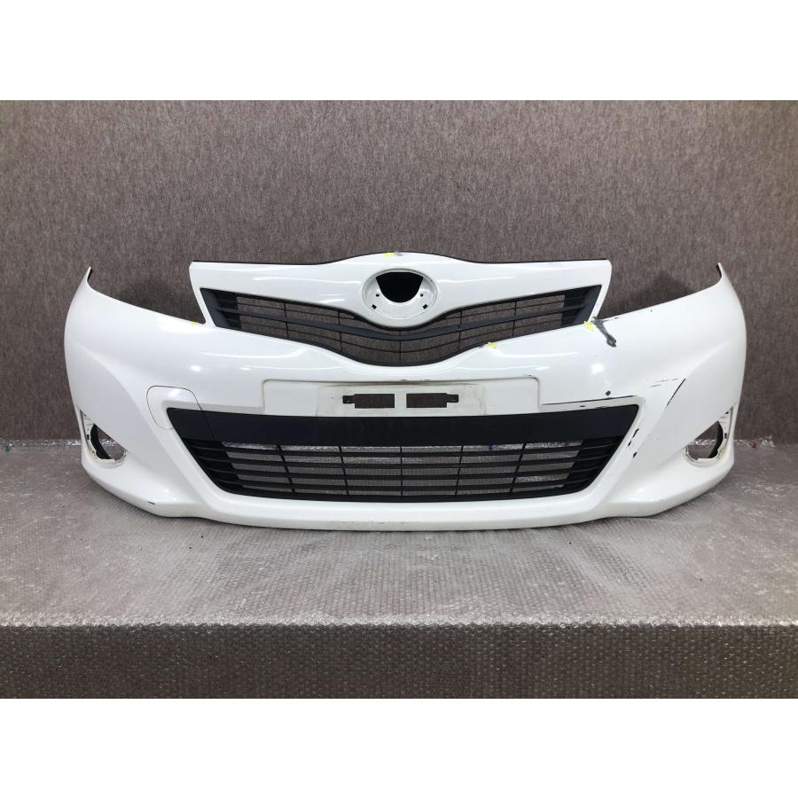 TOYOTAヴィッツKSP130フロントバンパー前期KSP130／NSP130 トヨタ ヴィッツ 130系 KSP130/NSP130/NSP135/NCP131 純正