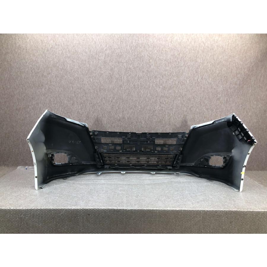 ■11602■TOYOTA ノア ZWR80G ZRR80G ZRR85G 後期 フロントバンパー 52119-28L00 52119-28L40 トヨタ ノア/Si NOAH/80系/ZRR80G/ZRR85G/ZRR80W/ZRR85W/ZWR80G 純正 後期