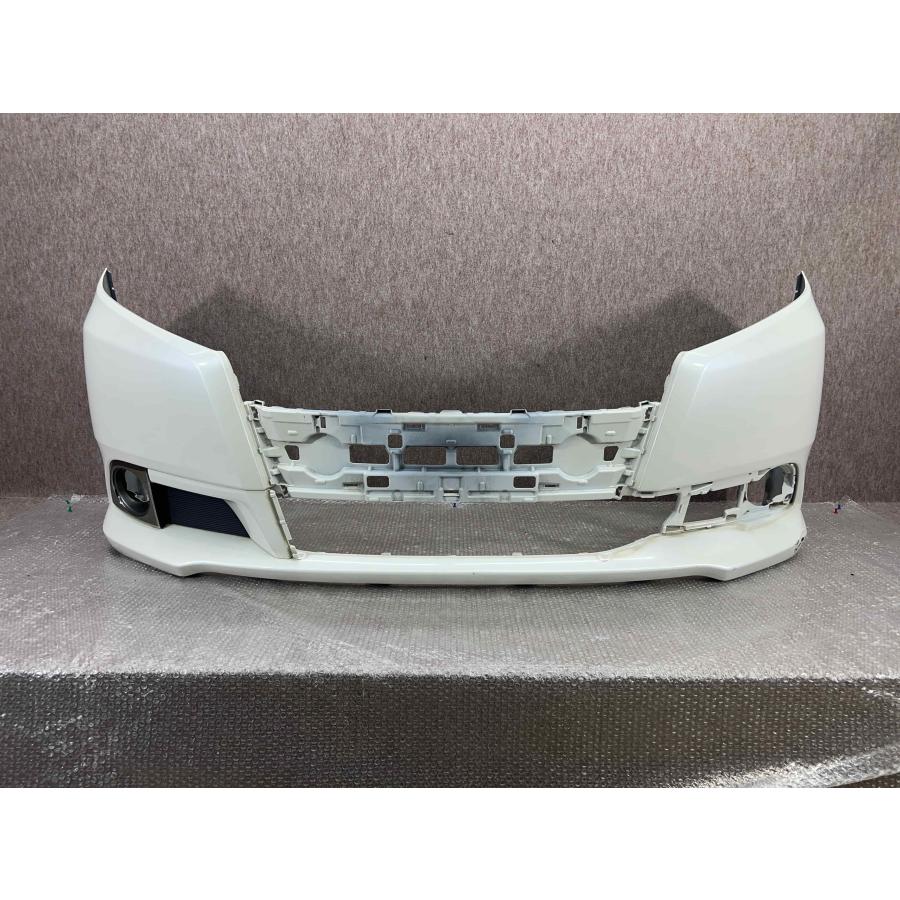 トヨタ　エスクァイア　フロントバンパー ZRR80G/ZRR85G/ZWR80G トヨタ エスクァイア ZRR80G/ZRR85G/ZRR80W/ZRR85W 純正