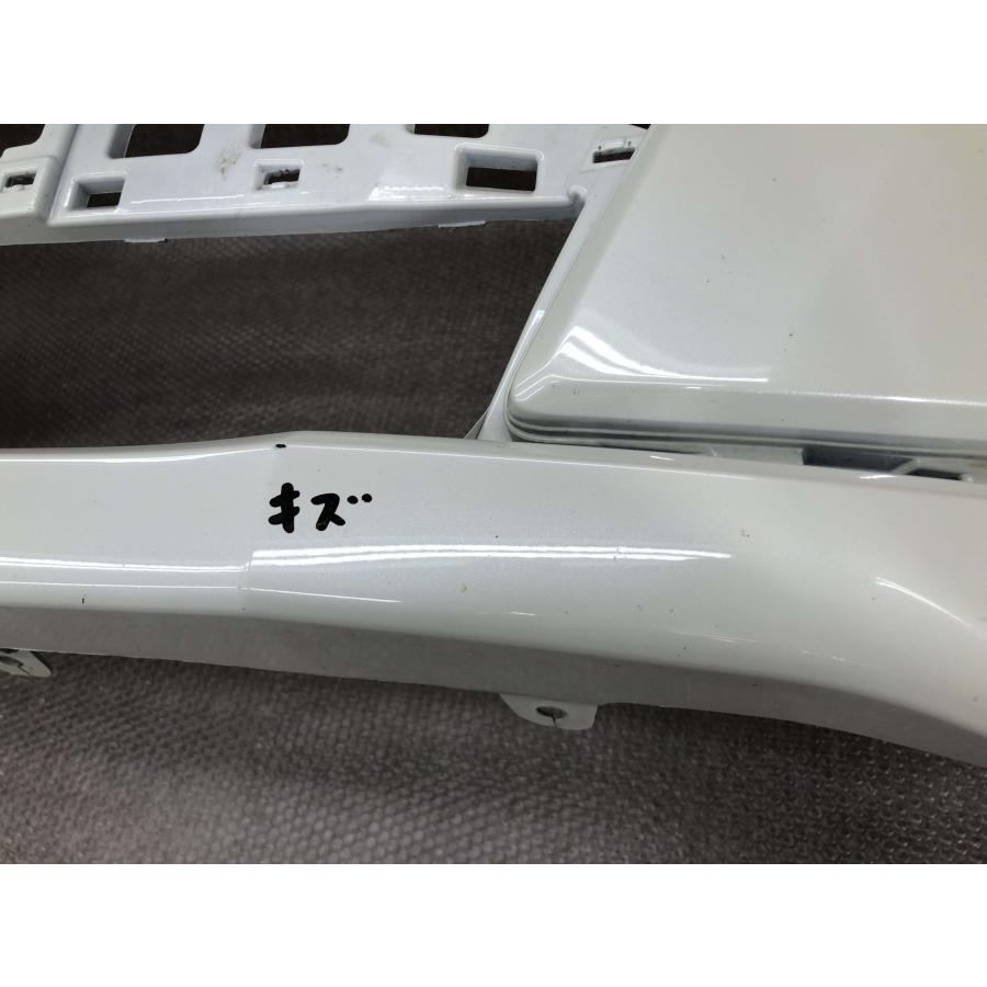 トヨタ エスクァイア 80系 純正品 フロントバンパー 52119-28L30