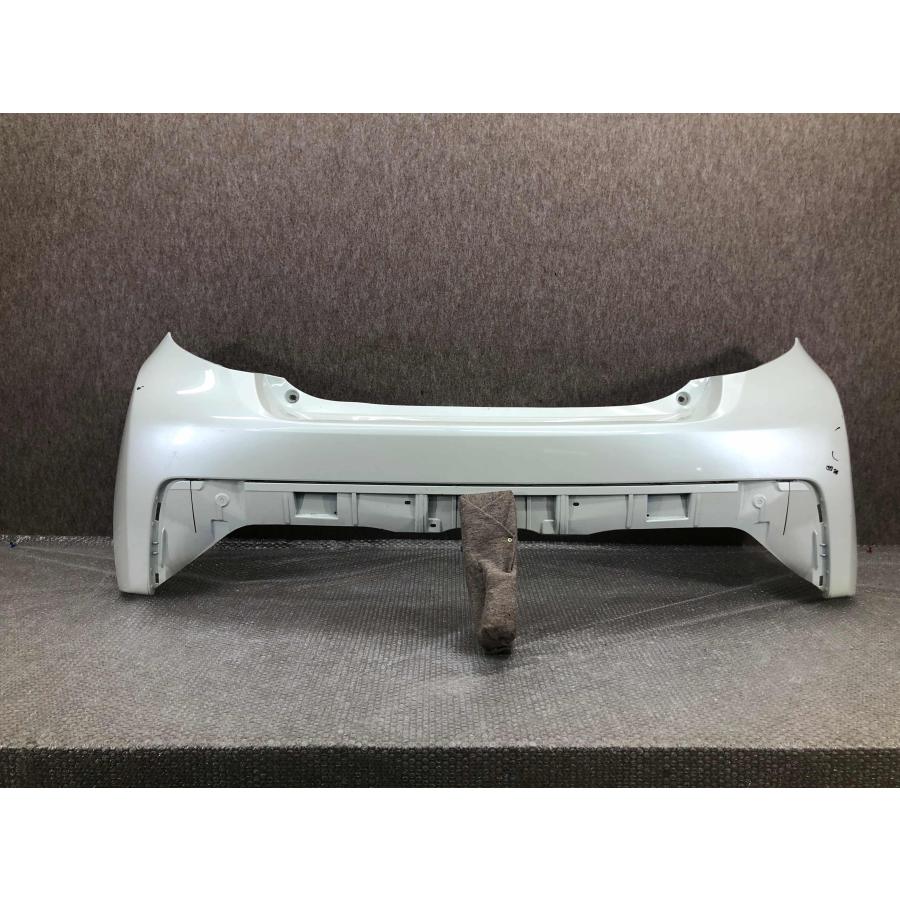 トヨタ ヴィッツ RS GRスポーツ G's NCP130 NHP130 後期 純正 リア