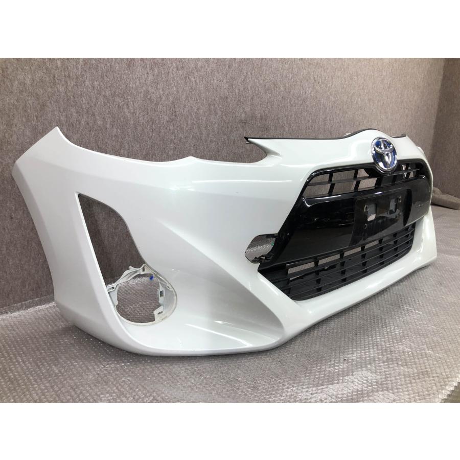 トヨタ　アクア　NHP10 フロントバンパー アクア トヨタ NHP10 前期型 フロントバンパー バンパー 純正品番