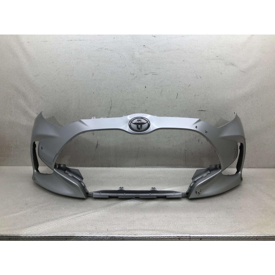 トヨタ ヤリス KSP210 MXPH10 純正 フロントバンパー 52119-K0010  
