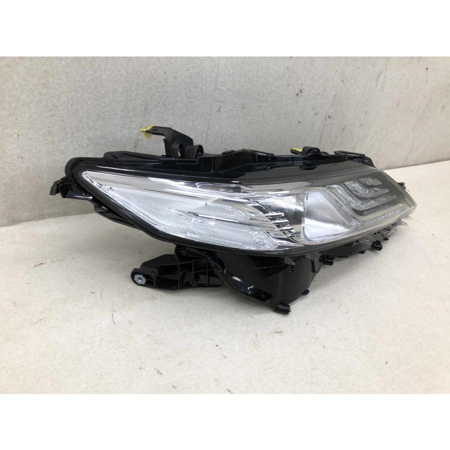 70カムリ右ヘッドライト カムリ 今年新登場 トヨタ 70系 全車対応 ヘッドライト 3眼