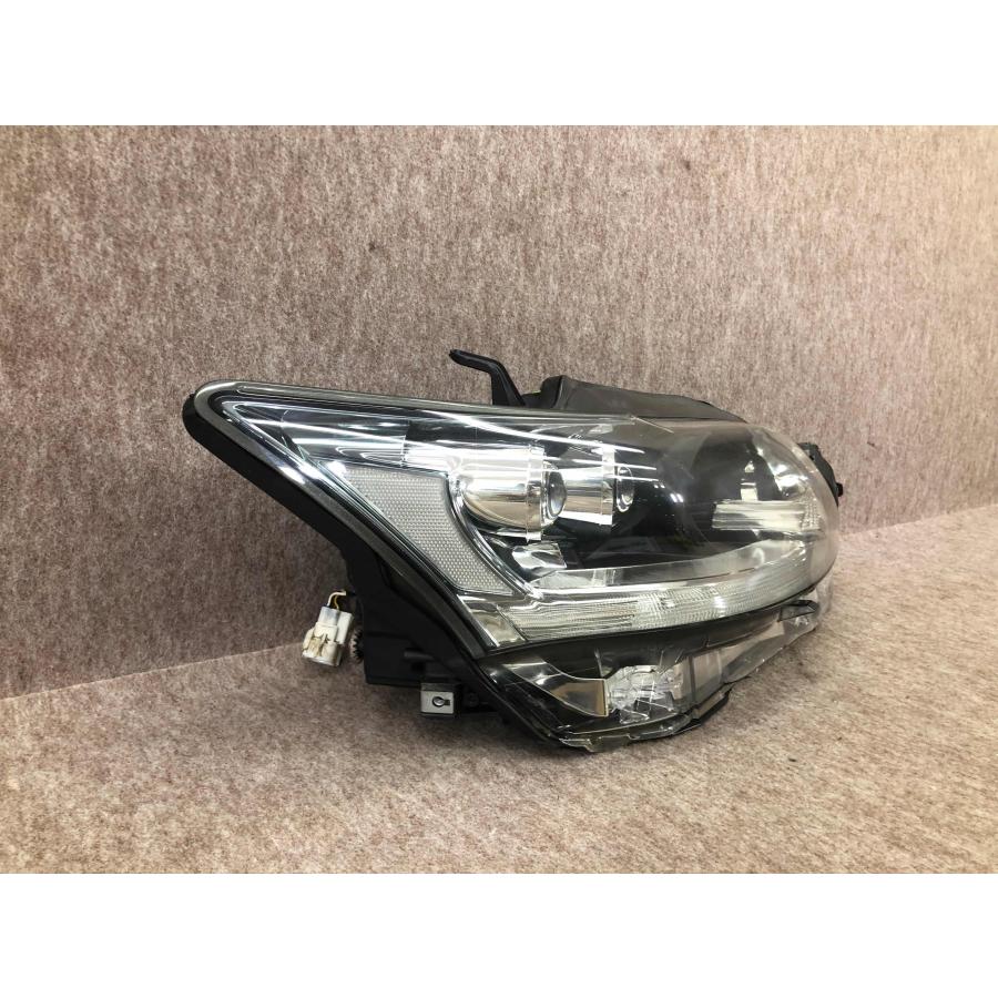 レクサス　右　 ヘッドライト　CT200h　ZWA10 磨き済み レクサス CT200h ZWA10 前期 右 ヘッドライト LED KOITO 76
