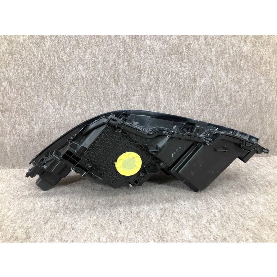 磨き済み クラウン 220系 20系 右 ヘッドライト 3眼LED KOITO 30 磨き済み クラウン 220系 20系 右 ヘッドライト 3眼LED KOITO 30